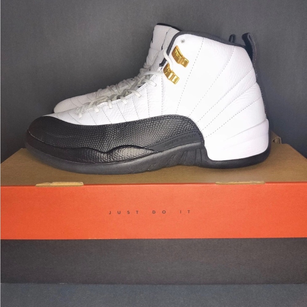 Jordan 12 - Picture 3 of 3
